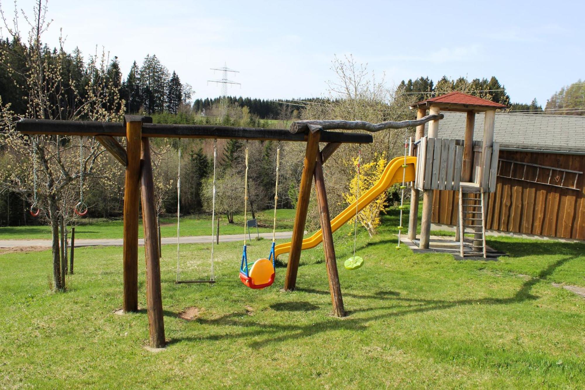 Ferienwohnung Haus Am Roetenberg Grafenhausen Dış mekan fotoğraf